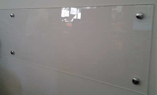 Battisedia fasce paracolpi in plexiglass TRASPARENTE proteggi muro -  FISSAGGIO CON BIADESIVO (cm 80x20) : : Fai da te